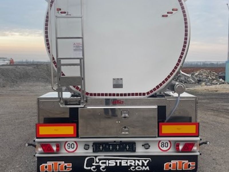 Cisterna tlaková vyhřívaná s topením Webasto