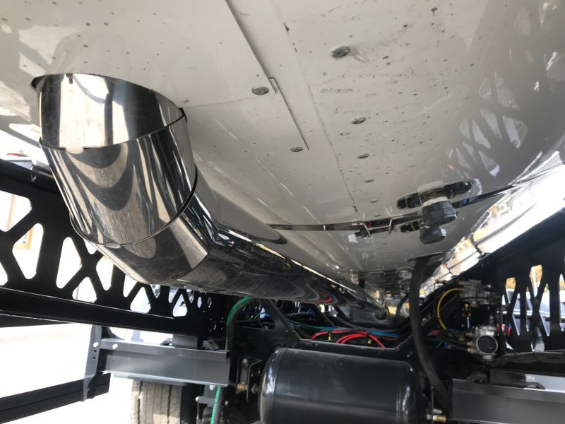 Tlaková cisterna na potraviny s přípravou pro ohřev