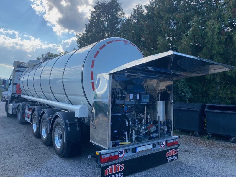 Cisterna k distribuci AdBlue