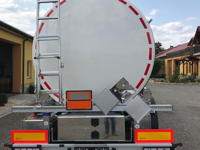 Chemická cisterna ADR L4BH