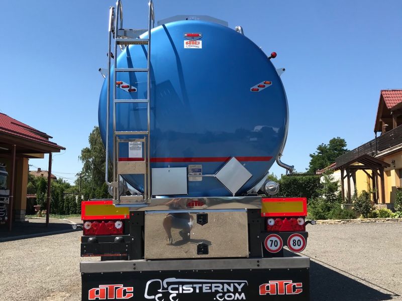 Tlaková cisterna na potraviny s výbavou ADR A3 LGBF