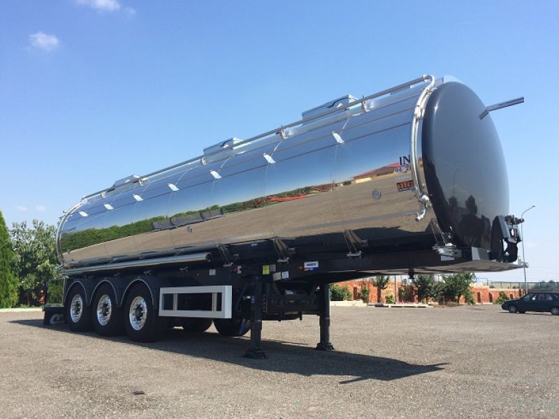 Tlaková cisterna na potraviny s přípravou pro ohřev